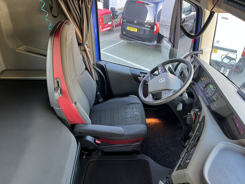 Volvo FH 420 Globetrotter / 790 dkm / 2 Tanks / VEB+ / NL Truck - Tractor unit: picture 3 Volvo FH 420 Globetrotter / 790 dkm / 2 Tanks / VEB+ / NL Truck - Tractor unit: picture 3