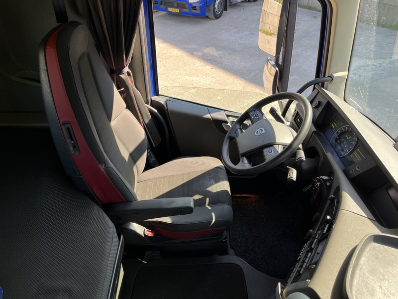 Volvo FH 420 Globetrotter / 794 dkm / 2 Tanks / VEB+ / APK TUV 07-25 - Tractor unit: picture 3 Volvo FH 420 Globetrotter / 794 dkm / 2 Tanks / VEB+ / APK TUV 07-25 - Tractor unit: picture 3
