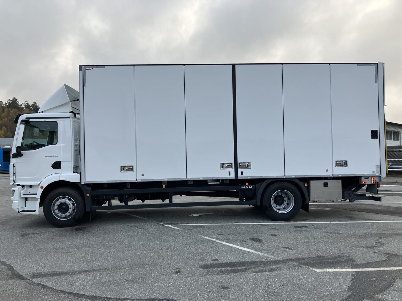 TGM 18.290 4×2 LL 18-ppl ÖBS - Box truck: picture 5 TGM 18.290 4×2 LL 18-ppl ÖBS - Box truck: picture 5