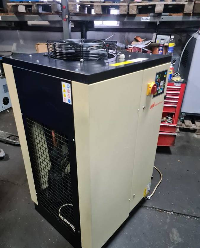 Osuszacz ziębniczy INGERSOLL RAND 13m3 - Food processing equipment: picture 3 Osuszacz ziębniczy INGERSOLL RAND 13m3 - Food processing equipment: picture 3