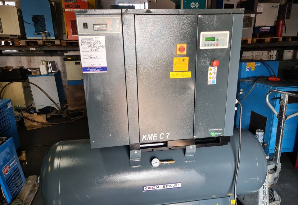 Kompresor śrubowy KTC KME C7 7,5 kw - Air compressor: picture 5 Kompresor śrubowy KTC KME C7 7,5 kw - Air compressor: picture 5