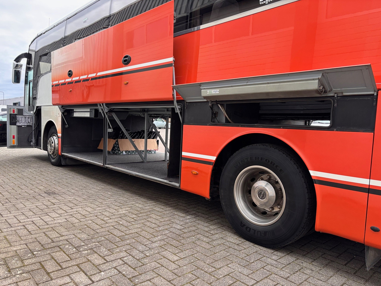 Coach Vanhool T915 Acron Euro 5: picture 8 Coach Vanhool T915 Acron Euro 5: picture 8