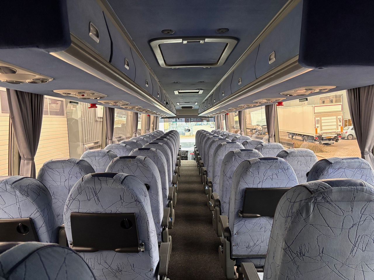 Coach Vanhool T915 Acron Euro 5: picture 13 Coach Vanhool T915 Acron Euro 5: picture 13