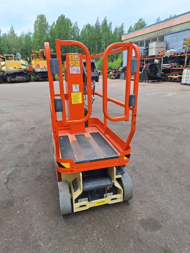 JLG 1230 ES uudet akut!! Muuttoale! - Scissor lift: picture 4 JLG 1230 ES uudet akut!! Muuttoale! - Scissor lift: picture 4