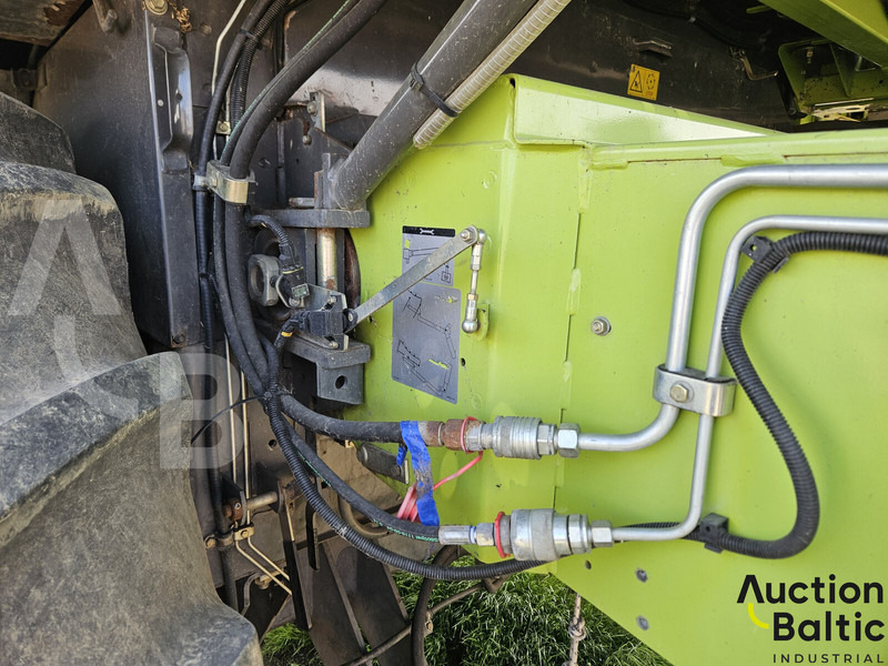 Combine harvester for transportation of food Claas Lexion 550: picture 19