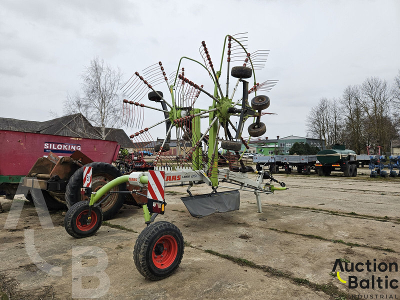 Claas Liner 2600 - Tedder/ Rake: picture 3 Claas Liner 2600 - Tedder/ Rake: picture 3
