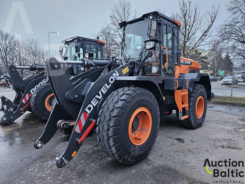 Develon DL250 - Wheel loader: picture 2 Develon DL250 - Wheel loader: picture 2
