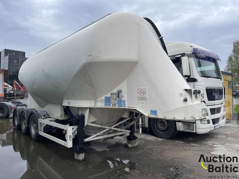 Feldbinder EUT 35.3 - Curtainsider semi-trailer: picture 2 Feldbinder EUT 35.3 - Curtainsider semi-trailer: picture 2
