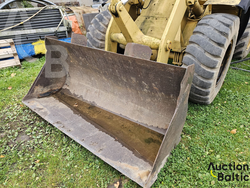 Wheel loader International 520A: picture 10