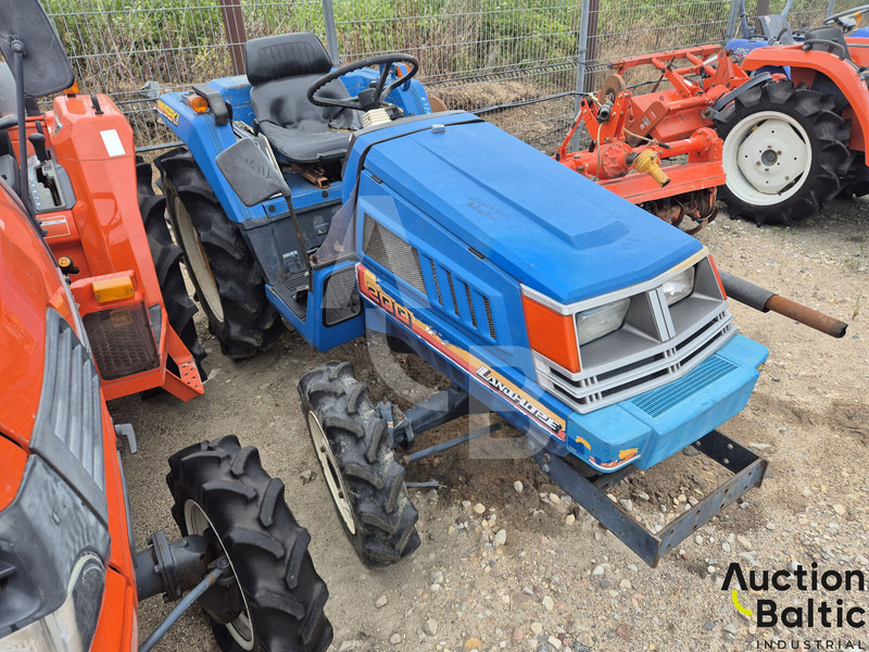 Iseki TU 200 - Farm tractor: picture 2 Iseki TU 200 - Farm tractor: picture 2