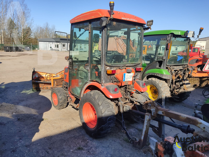 KIOTI CK 2810 - Farm tractor: picture 3 KIOTI CK 2810 - Farm tractor: picture 3