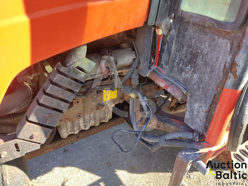 Farm tractor KIOTI CK 2810: picture 16