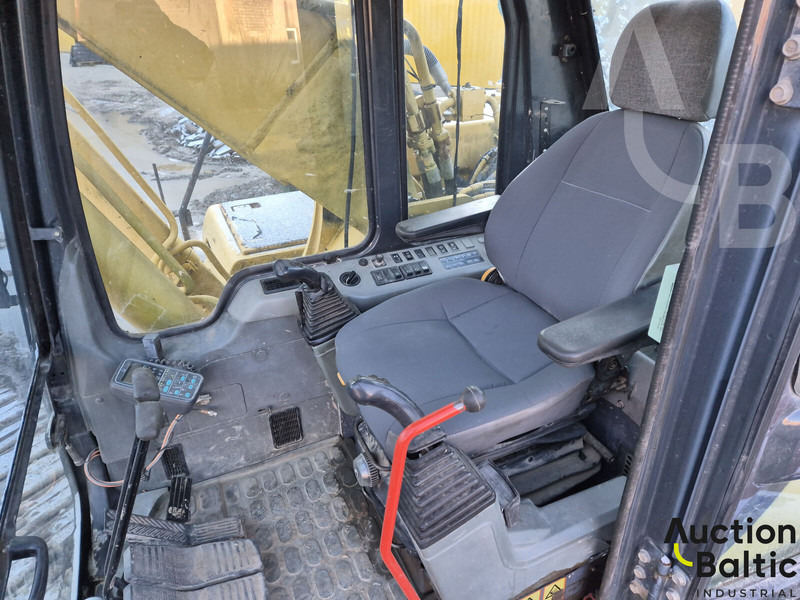 Komatsu PC240LC-6K - Crawler excavator: picture 4 Komatsu PC240LC-6K - Crawler excavator: picture 4