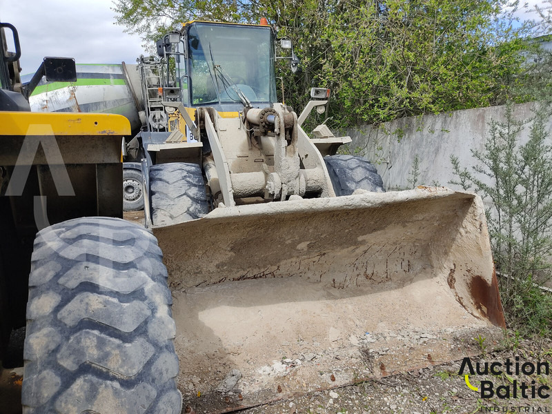 Komatsu WA250-5 - Wheel loader: picture 2 Komatsu WA250-5 - Wheel loader: picture 2