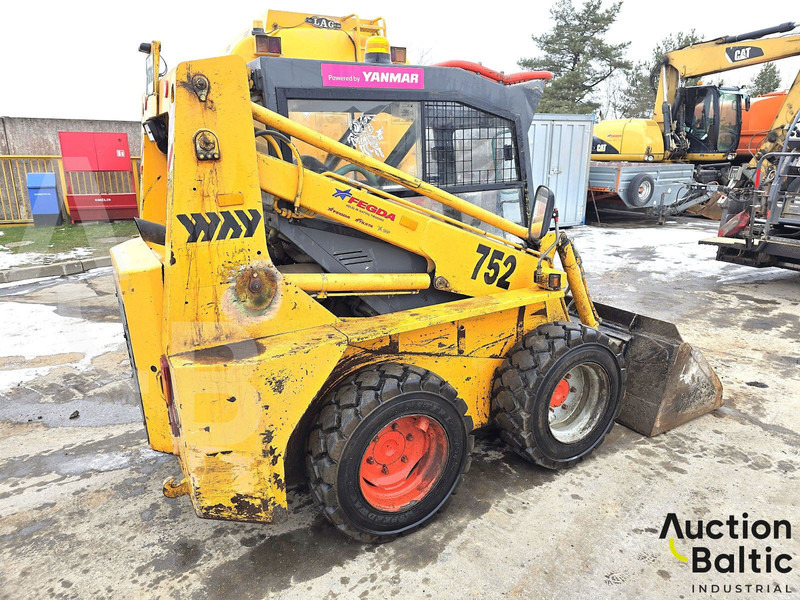 Locust 752 - Skid steer loader: picture 5 Locust 752 - Skid steer loader: picture 5