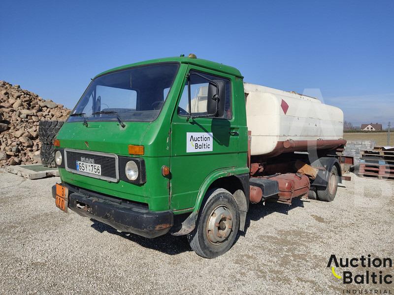 MAN 8.136 - Tank truck: picture 1 MAN 8.136 - Tank truck: picture 1