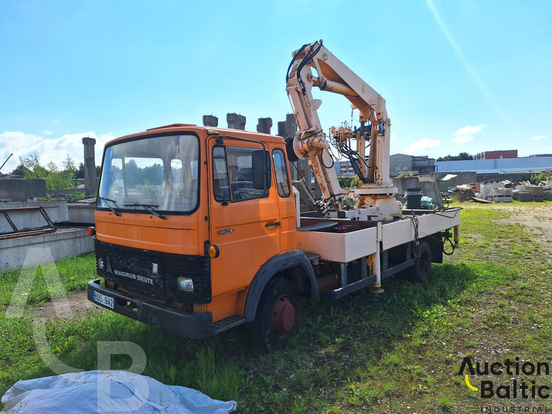 Magirus 130 M 8 - Dropside/ Flatbed truck, Crane truck: picture 2 Magirus 130 M 8 - Dropside/ Flatbed truck, Crane truck: picture 2