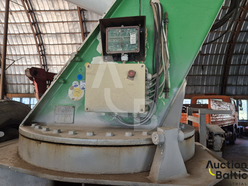 Leasing of Mercedes-Benz 1114 Mercedes-Benz 1114: picture 14 Leasing of Mercedes-Benz 1114 Mercedes-Benz 1114: picture 14