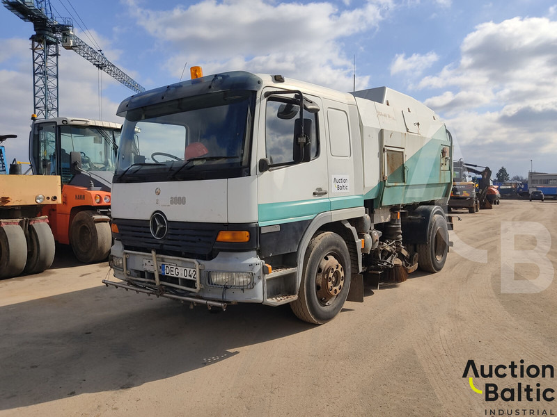 Mercedes-Benz 1517 - Road sweeper: picture 1 Mercedes-Benz 1517 - Road sweeper: picture 1
