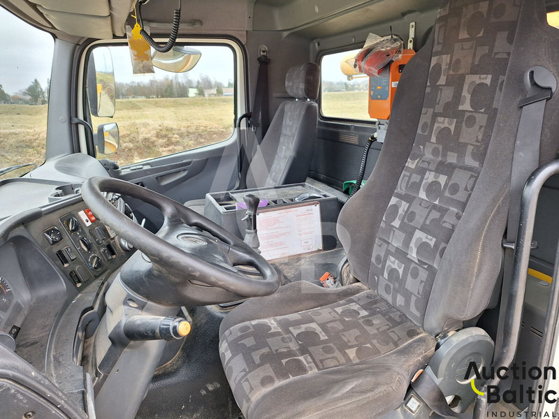 Stationary concrete pump Mercedes-Benz Axor 2628: picture 7