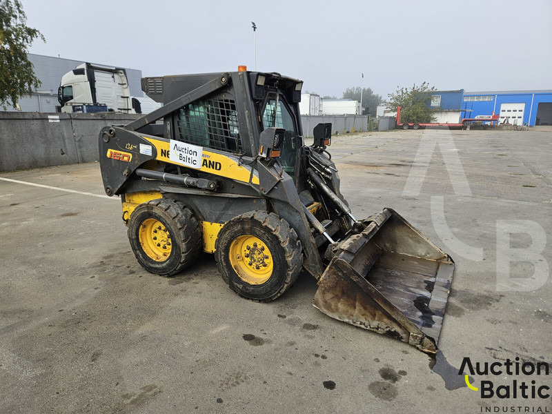 New Holland LS 160 - Skid steer loader: picture 1 New Holland LS 160 - Skid steer loader: picture 1