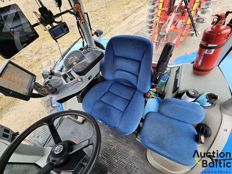 New Holland T 8.410 - Farm tractor: picture 5 New Holland T 8.410 - Farm tractor: picture 5