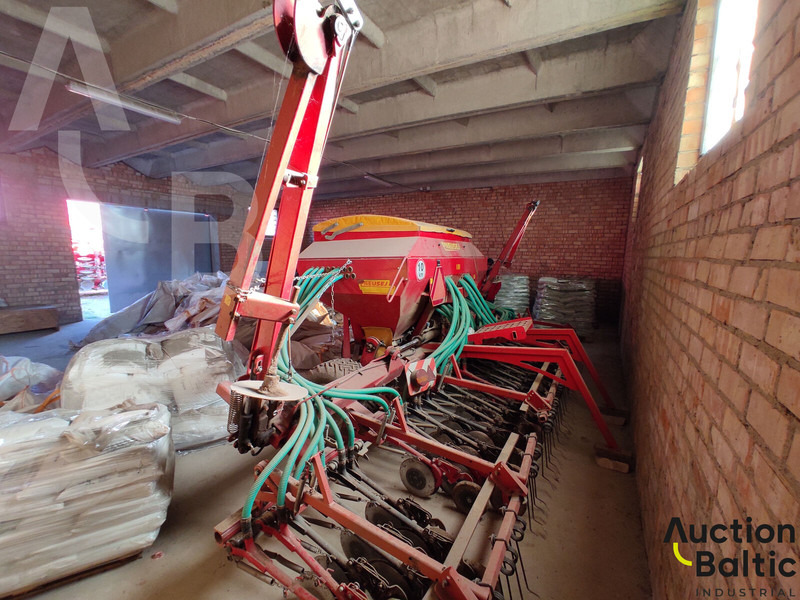 PNEUSEJ 6MV48 - Combine seed drill: picture 3 PNEUSEJ 6MV48 - Combine seed drill: picture 3