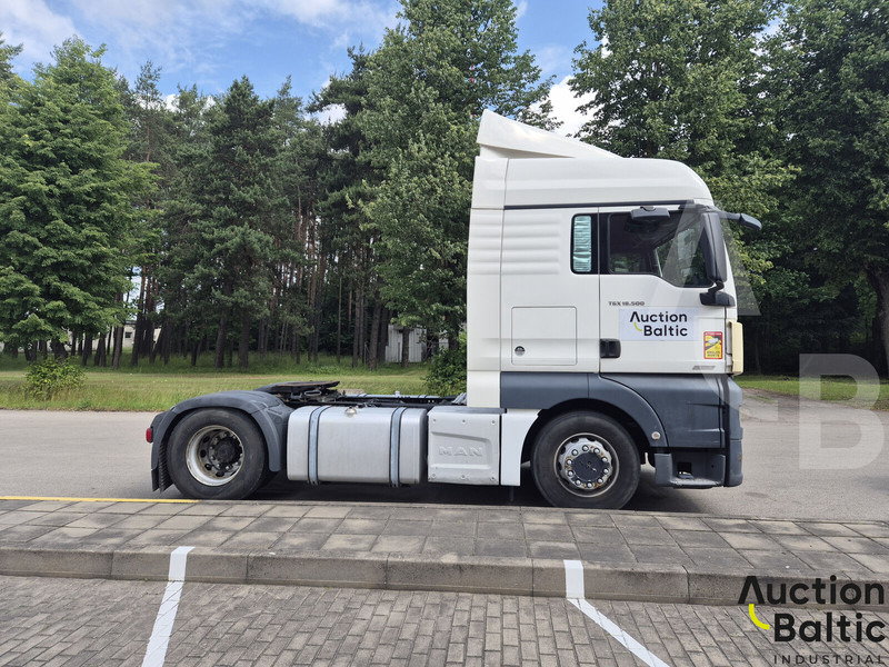 MAN TGX18.500 - Tractor unit: picture 3 MAN TGX18.500 - Tractor unit: picture 3