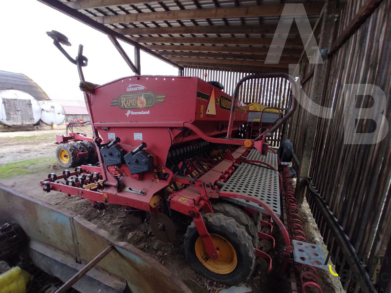 Vaderstad Rapid400C - Sowing equipment: picture 3 Vaderstad Rapid400C - Sowing equipment: picture 3
