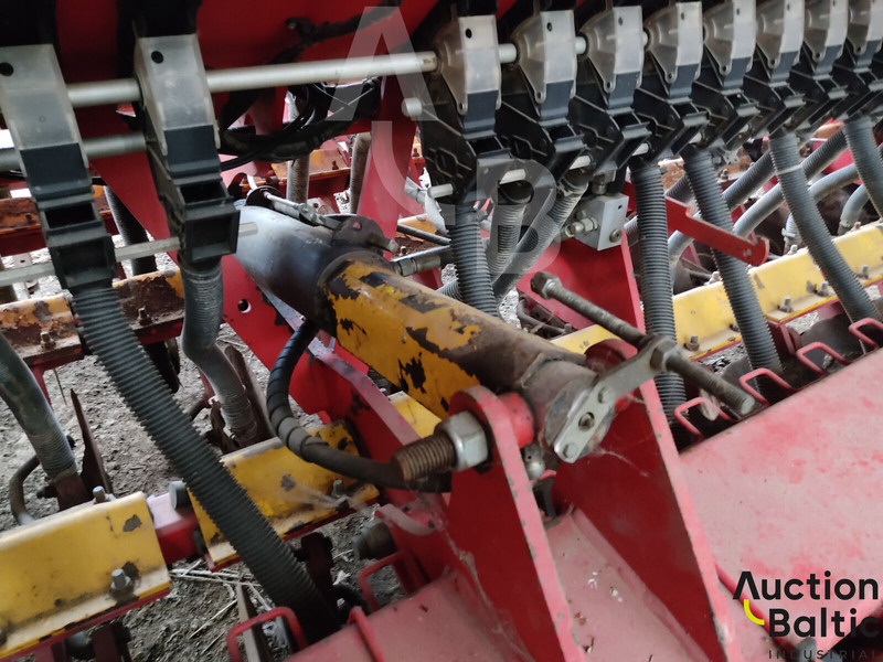 Vaderstad Rapid400C - Sowing equipment: picture 5 Vaderstad Rapid400C - Sowing equipment: picture 5
