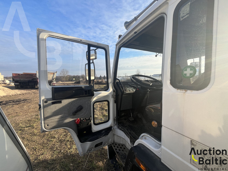 Volvo FL4-6 - Tow truck: picture 5 Volvo FL4-6 - Tow truck: picture 5