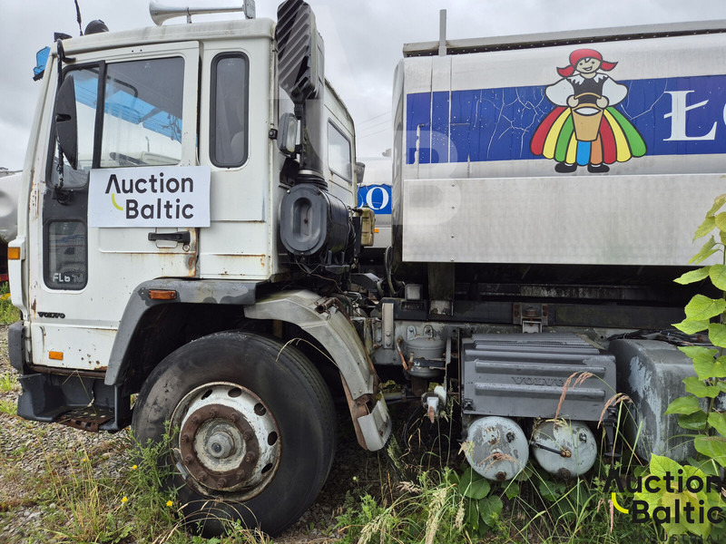 Volvo FL6 - Tank truck: picture 3 Volvo FL6 - Tank truck: picture 3
