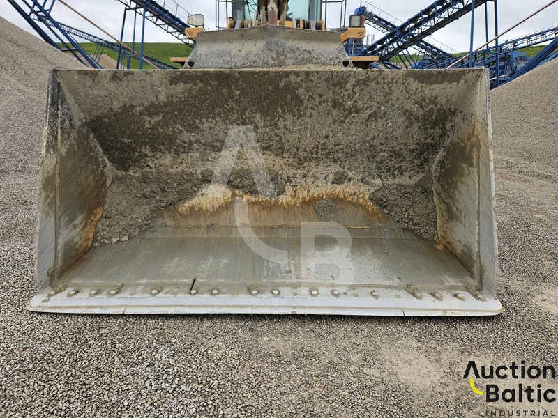 Volvo L 180 F - Wheel loader: picture 5 Volvo L 180 F - Wheel loader: picture 5