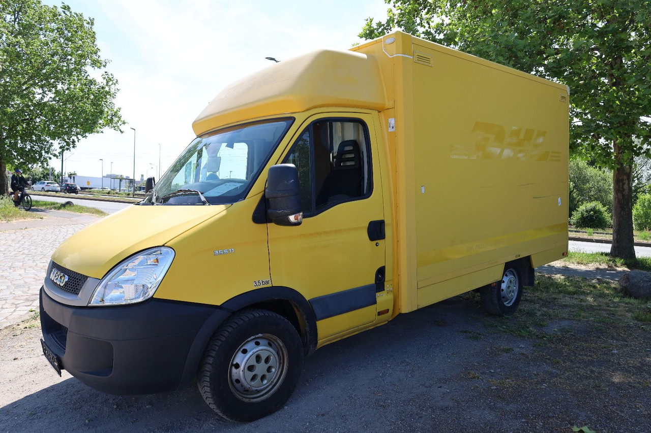 Iveco Daily/ Regalsystem/Luftfeder/KURZ - Box van: picture 2 Iveco Daily/ Regalsystem/Luftfeder/KURZ - Box van: picture 2