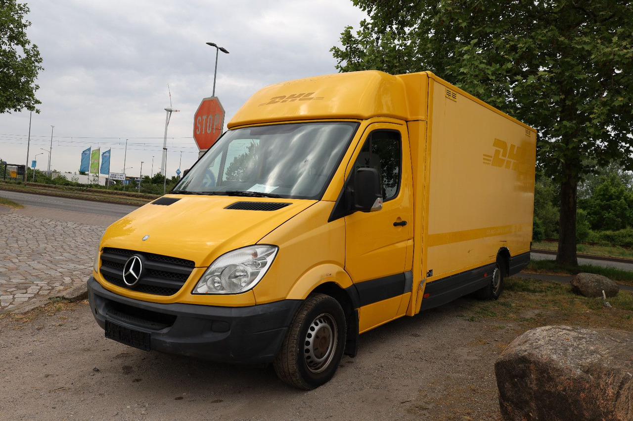Mercedes-Benz Sprinter II Pritsche/ Koffer/Regalsystem - Box van: picture 1 Mercedes-Benz Sprinter II Pritsche/ Koffer/Regalsystem - Box van: picture 1