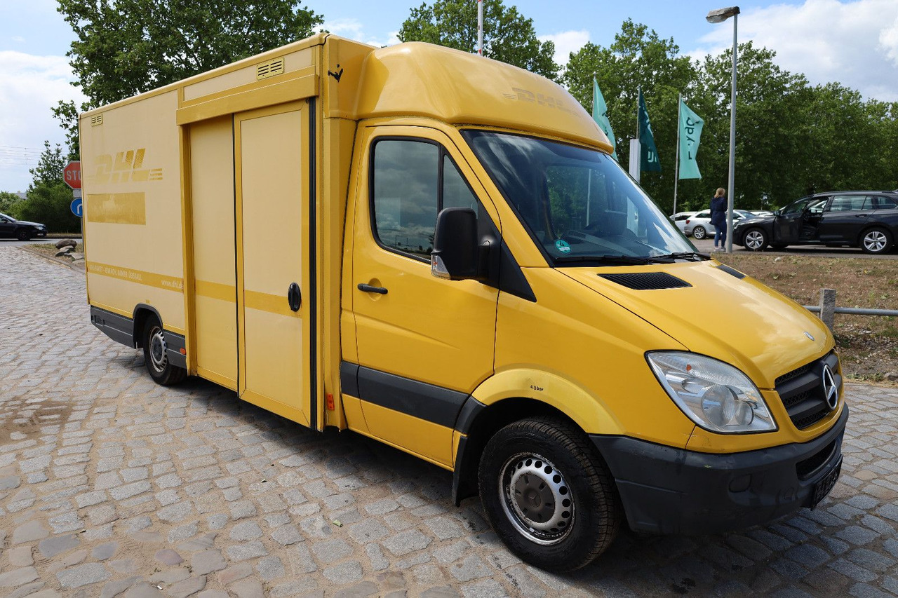 Mercedes-Benz Sprinter II Pritsche/ Koffer/Regalsystem - Box van: picture 1 Mercedes-Benz Sprinter II Pritsche/ Koffer/Regalsystem - Box van: picture 1