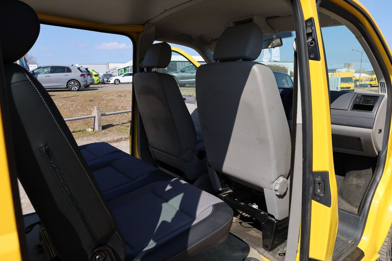 Volkswagen T5 Transporter Kasten-Kombi 2.0 TDI/EU5/5-Sitze - Passenger van: picture 4 Volkswagen T5 Transporter Kasten-Kombi 2.0 TDI/EU5/5-Sitze - Passenger van: picture 4
