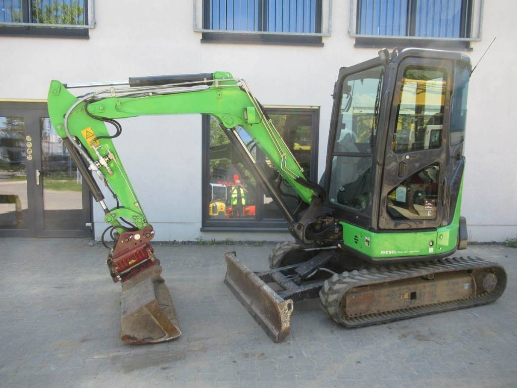 Hitachi ZX33U-6 Powertilt / Klima - Mini excavator: picture 1 Hitachi ZX33U-6 Powertilt / Klima - Mini excavator: picture 1