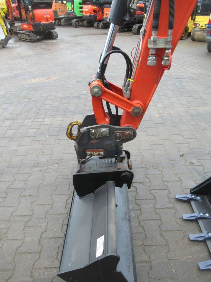 Kubota KX027-4Hi Powertilt - Mini excavator: picture 5 Kubota KX027-4Hi Powertilt - Mini excavator: picture 5