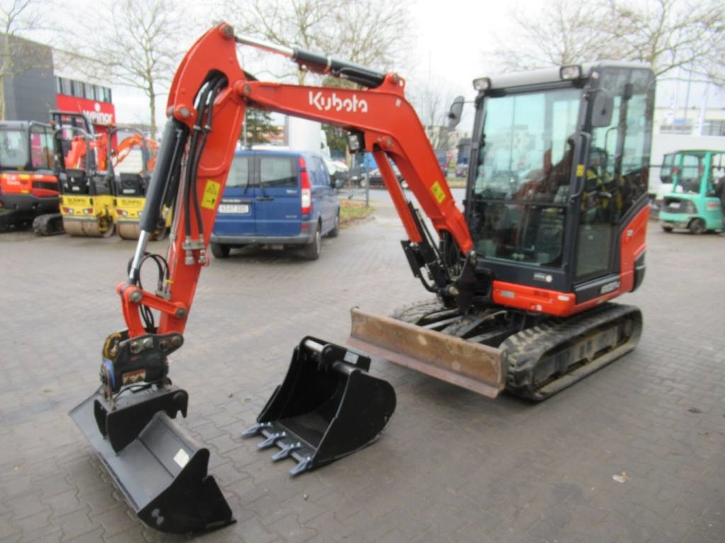 Kubota KX027-4Hi Powertilt - Mini excavator: picture 4 Kubota KX027-4Hi Powertilt - Mini excavator: picture 4