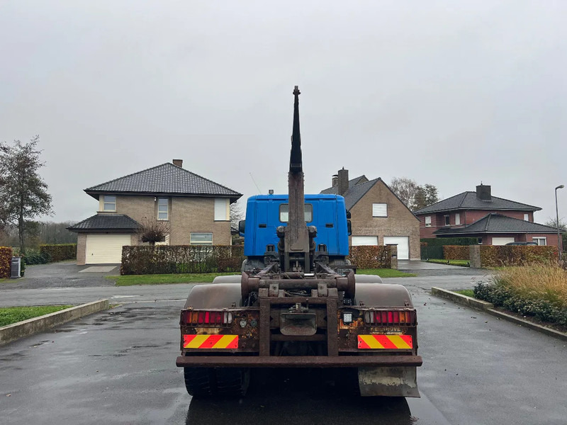 Scania P420 Belgian truck**205.000km**Retarder full steel** - Hook lift truck: picture 4 Scania P420 Belgian truck**205.000km**Retarder full steel** - Hook lift truck: picture 4