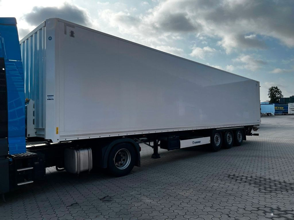 Krone Koffer mit Ladebordwand 2.000 kg Top Klappe - Closed box semi-trailer: picture 1 Krone Koffer mit Ladebordwand 2.000 kg Top Klappe - Closed box semi-trailer: picture 1