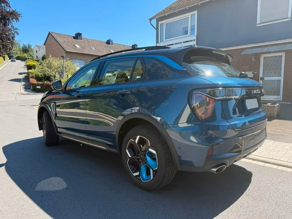 Lynk&Co 1.5 HEV Pano/SHZ/Navi/ Cam/PDC - SUV: picture 3 Lynk&Co 1.5 HEV Pano/SHZ/Navi/ Cam/PDC - SUV: picture 3
