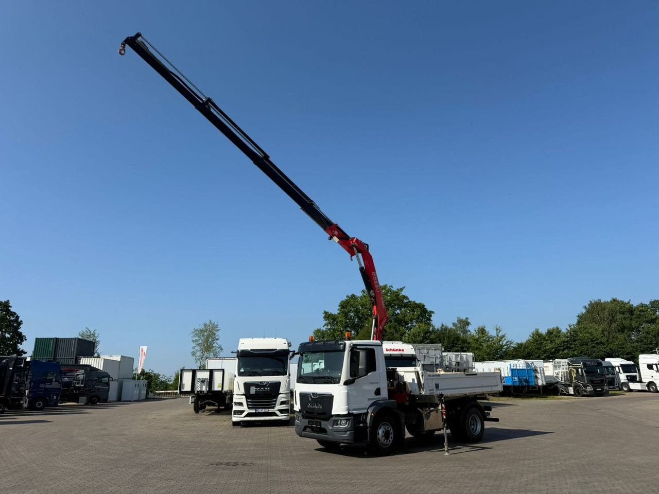 MAN TGM 18.320 4x2 BB Kran Fassi F135 Kipper Meiller - Crane truck: picture 3 MAN TGM 18.320 4x2 BB Kran Fassi F135 Kipper Meiller - Crane truck: picture 3