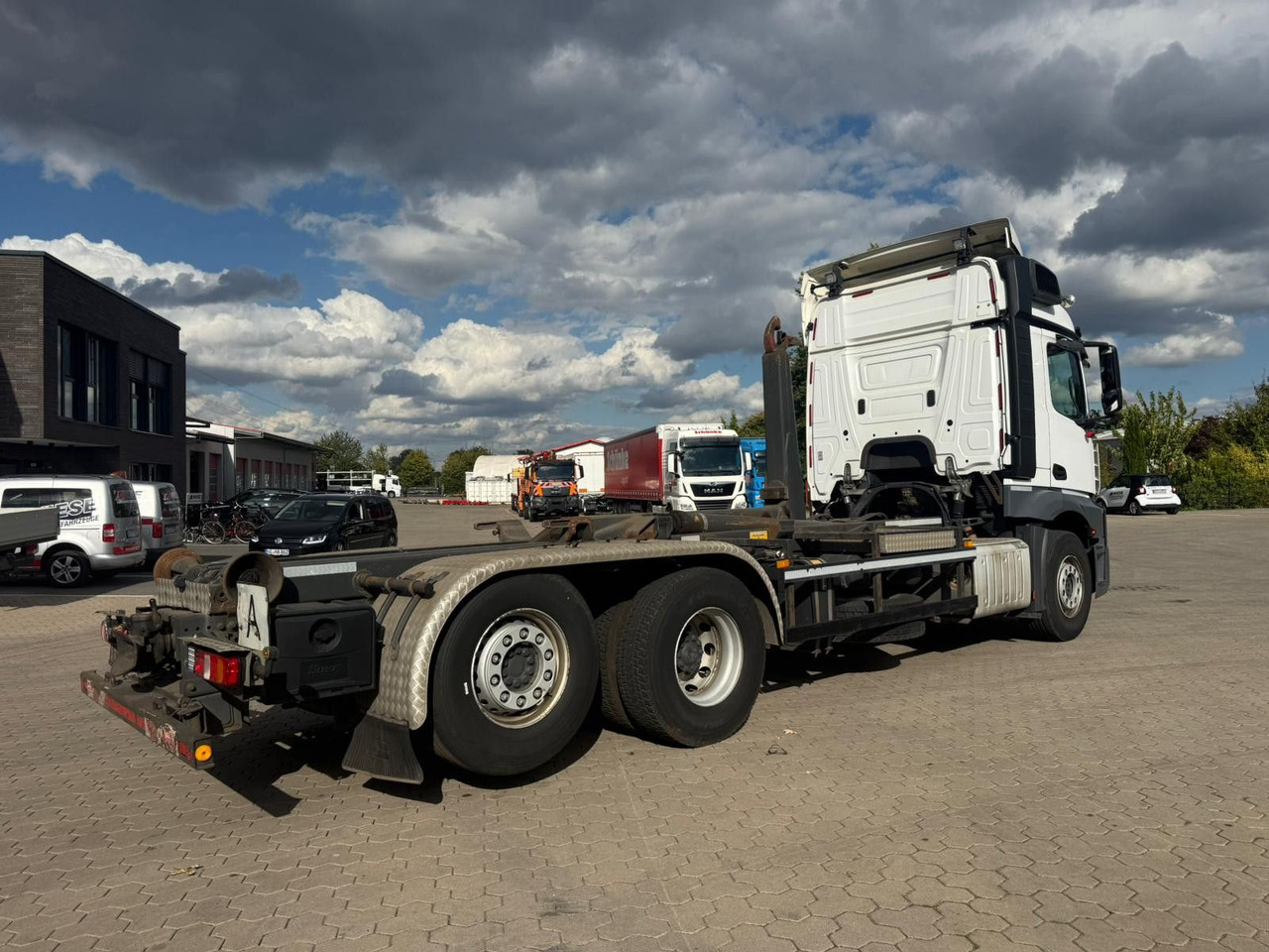 Mercedes-Benz Actros 2548 6x2 Abrollkipper Meiler RK 2070 - Hook lift truck: picture 3 Mercedes-Benz Actros 2548 6x2 Abrollkipper Meiler RK 2070 - Hook lift truck: picture 3