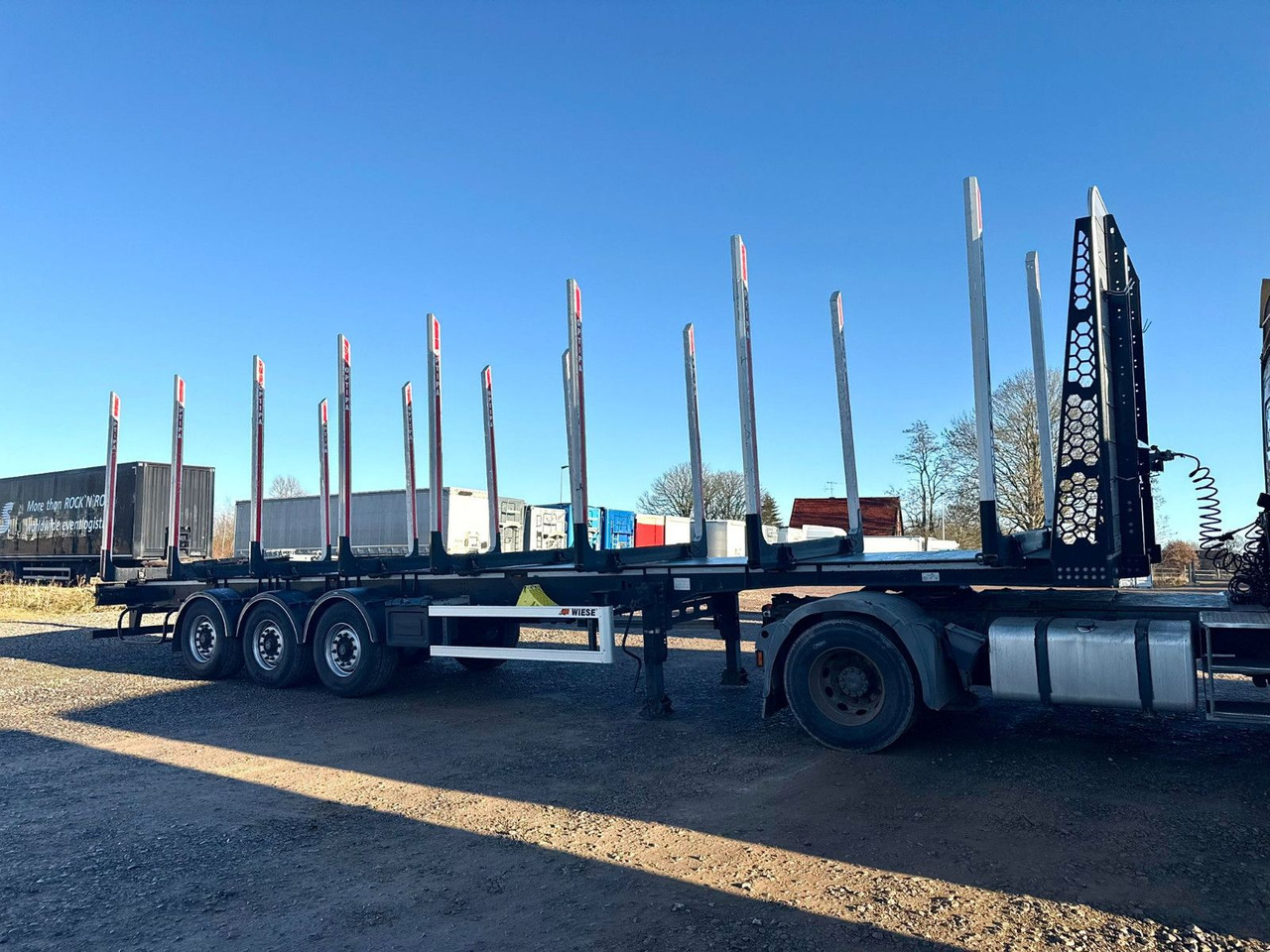 PAVIC Holzauflieger mit Schemel und Rungen - Timber semi-trailer: picture 2 PAVIC Holzauflieger mit Schemel und Rungen - Timber semi-trailer: picture 2