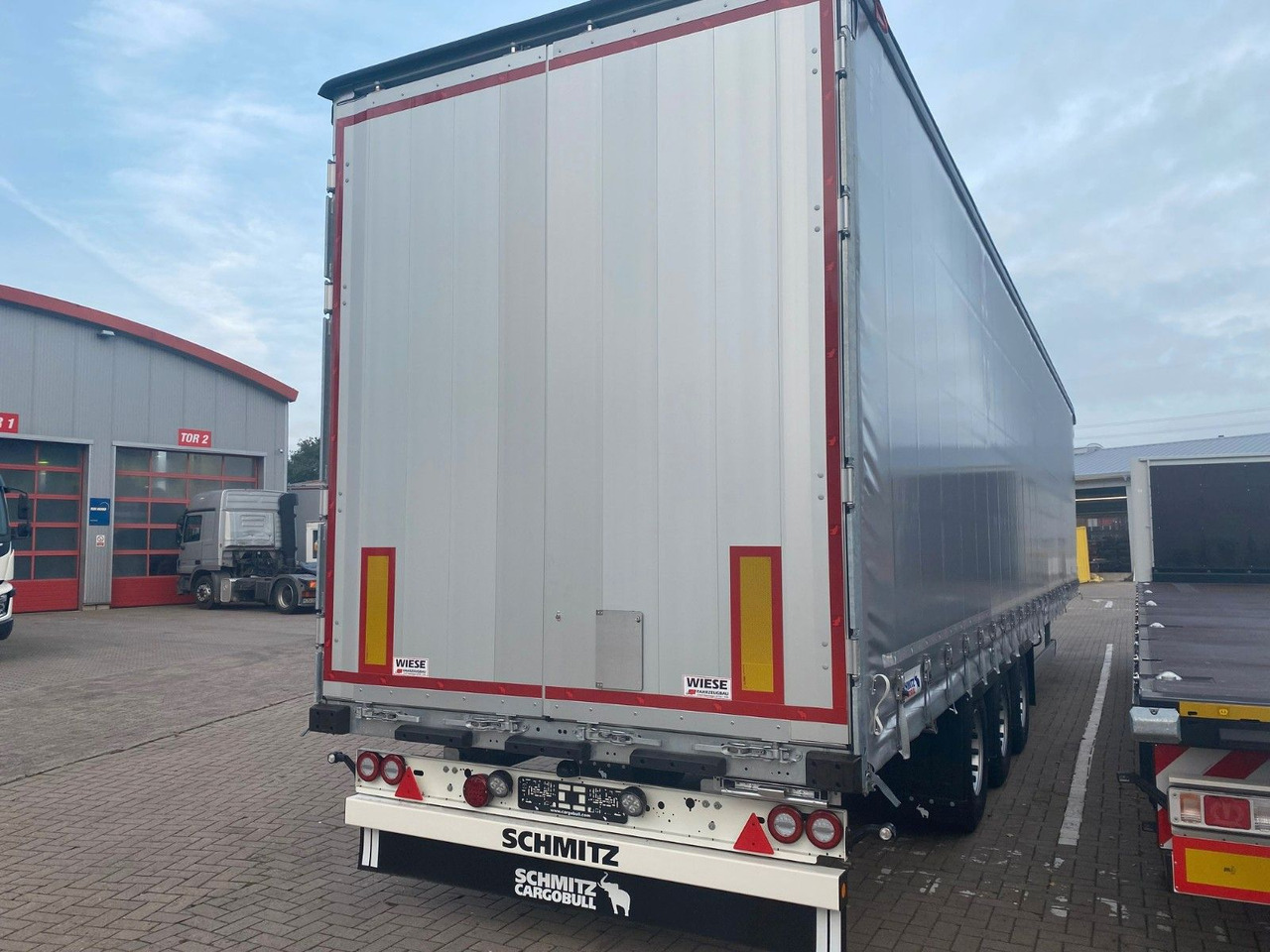Schmitz Cargobull SCS 24/L - Bald Verfügbare - Curtainsider semi-trailer: picture 2 Schmitz Cargobull SCS 24/L - Bald Verfügbare - Curtainsider semi-trailer: picture 2