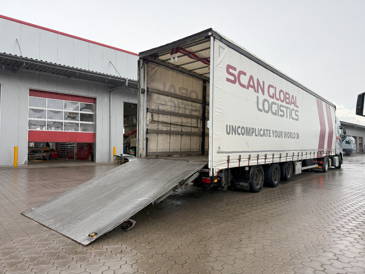 Low loader semi-trailer Wiese Mega Schiebeplane mit Dhollandia Rampe 9t: picture 7