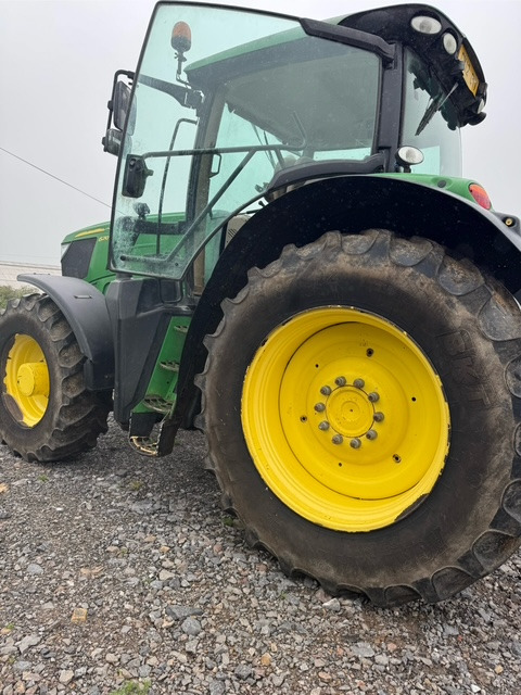 Farm tractor JOHN DEERE 6210R: picture 7 Farm tractor JOHN DEERE 6210R: picture 7