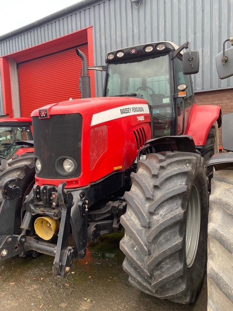 MASSEY FERGUSON 7495 VT - Farm tractor: picture 1 MASSEY FERGUSON 7495 VT - Farm tractor: picture 1